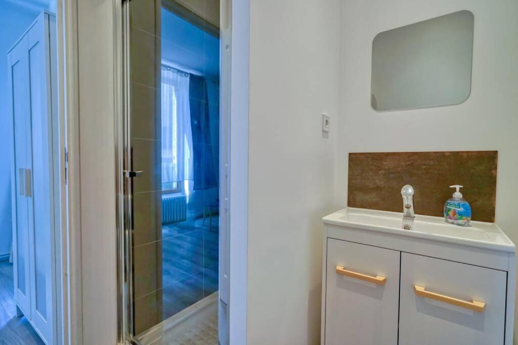 Studio Charmant Au Coeur Du Vieux Corbeil Корбей-Эссон Экстерьер фото